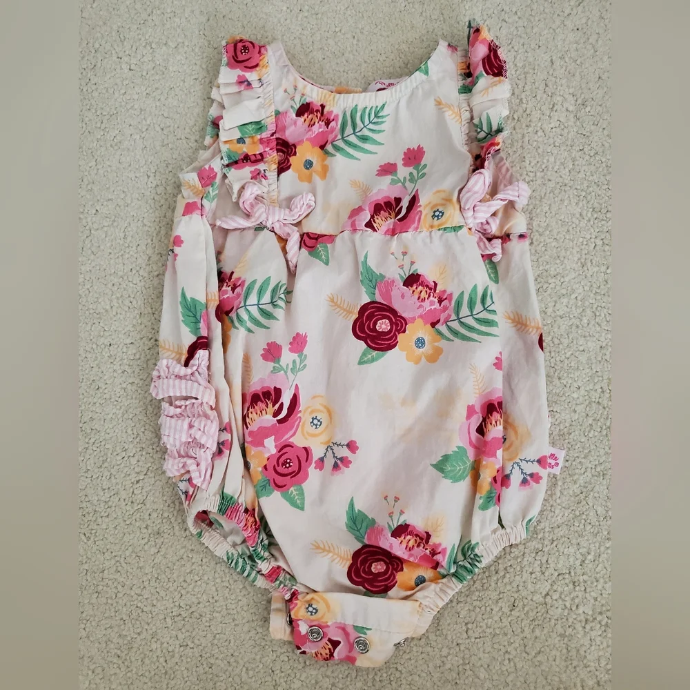 Ruffle Butts Baby Girl Pink Floral Romper Bubble with Ruffles sz3-6m